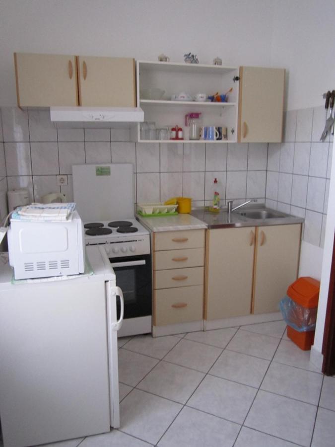Apartmani Lukacic Биоград на Мору Екстериор снимка