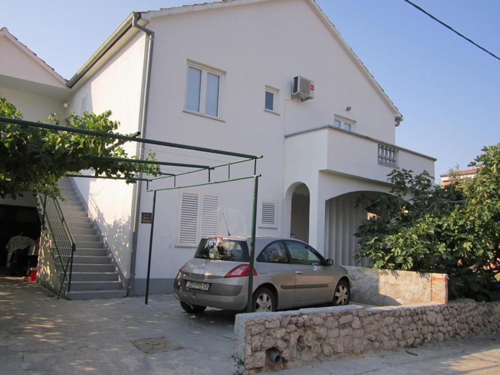 Apartmani Lukacic Биоград на Мору Екстериор снимка